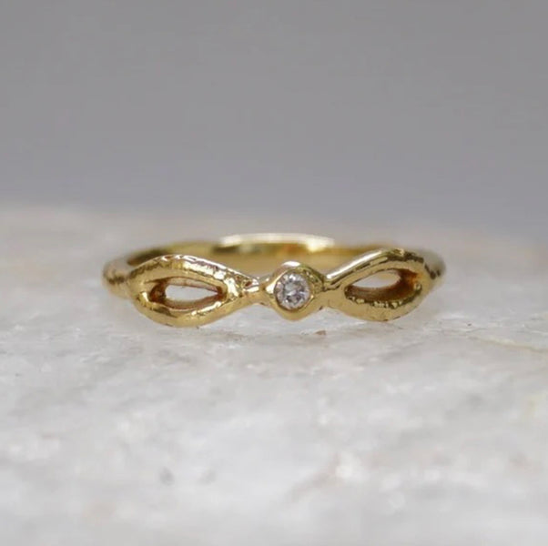 Majestic Infinite Light Ring